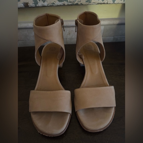 COCLICO Shoes - Like New! Coclico